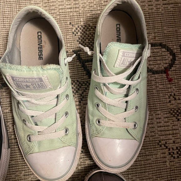 Converse - Picture 2 of 3